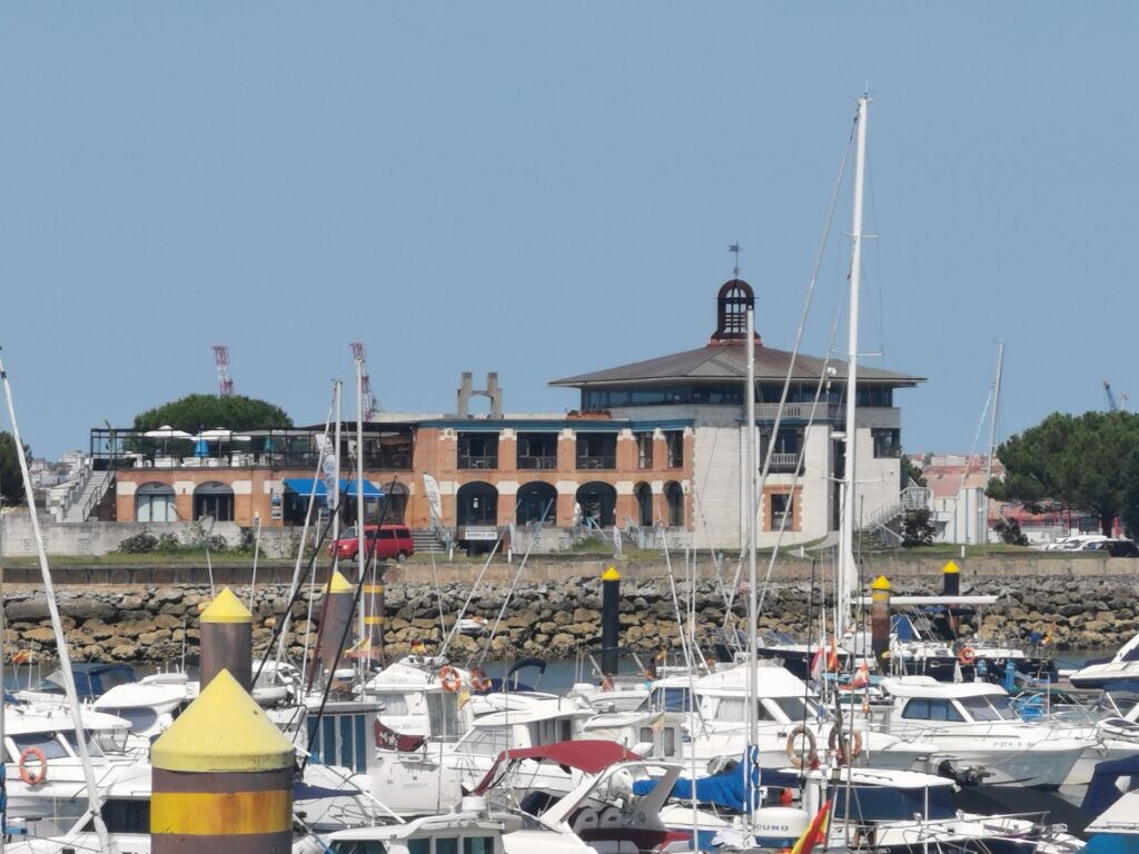 marisquería las teresitas puerto deportivo marina del cantábrico, Maliaño Cantabria